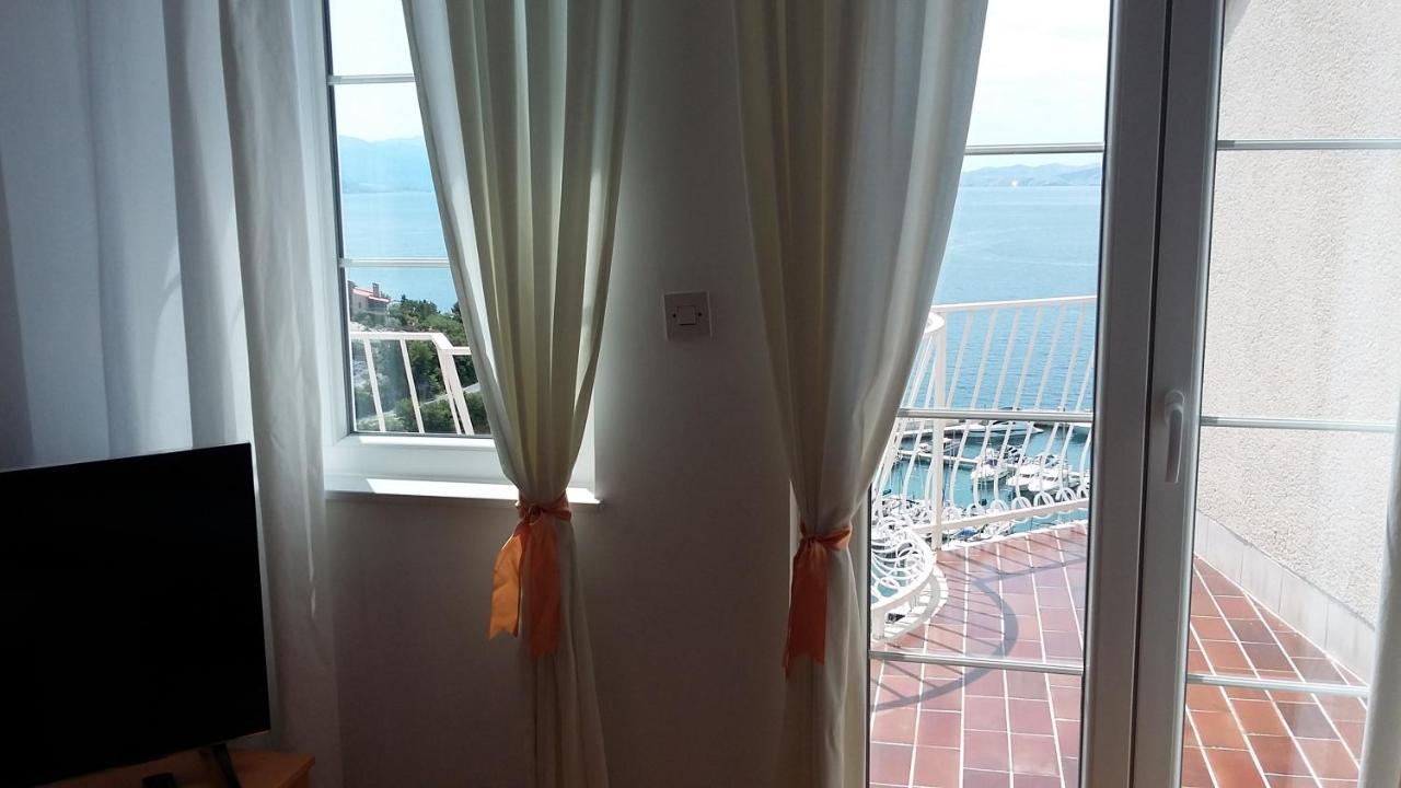 Die Appartements Glavas,Eckwohnunge Fuer 2 Personen ノヴィ・ヴィノドロスキー エクステリア 写真