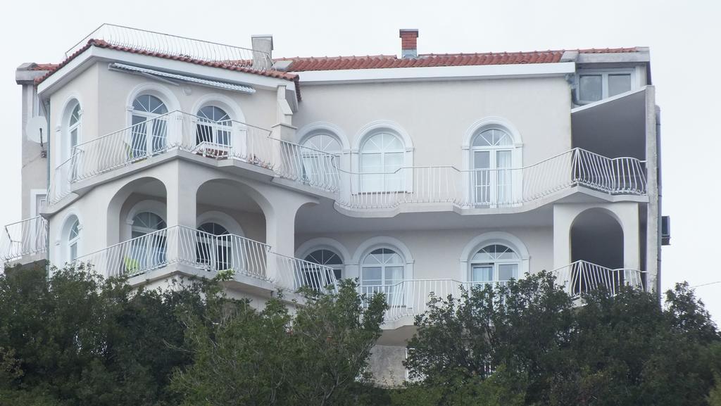 Die Appartements Glavas,Eckwohnunge Fuer 2 Personen ノヴィ・ヴィノドロスキー エクステリア 写真